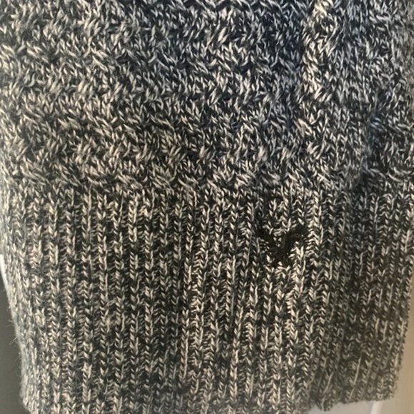 American Eagle sweater - Picture 4 of 9